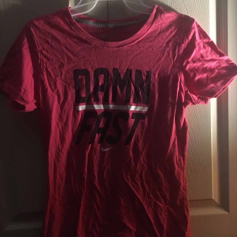 Damn fast shirt Ik it’s wrinkly but I will fix it - Picture 1 of 3